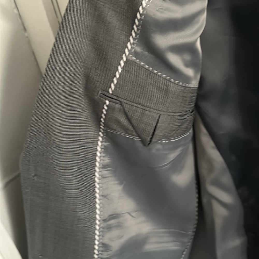 Express Light Gray 2 Button Blazer NWT 40R - Picture 6 of 13